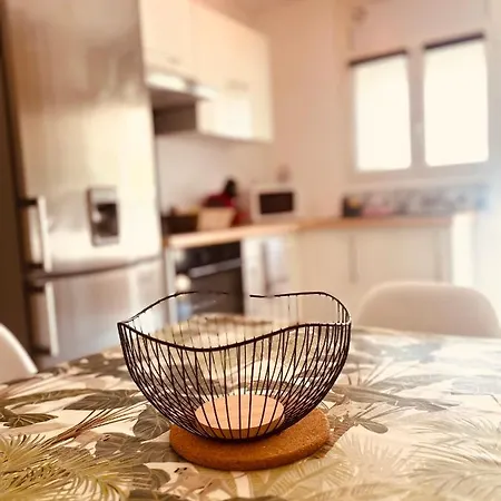 Superbe T2 Avec Place De Parking Αζάτσιο